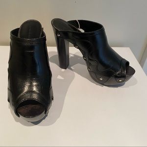 Georgina Goodman Black Wooden Platform Size 37